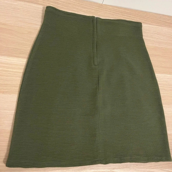 Vintage EMBLEM  Skirt - Picture 4 of 5
